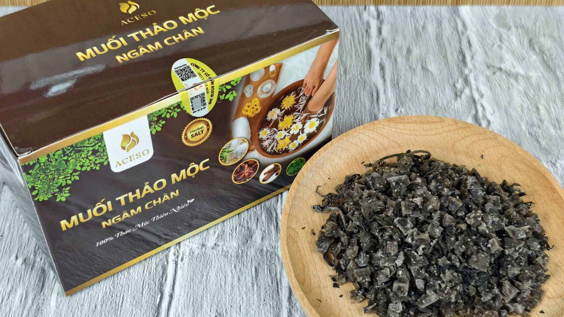 III. ACESO – Muối thảo mộc ngâm chân & dầu thảo mộc trị đau nhức